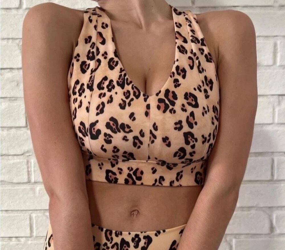 Fabletics Mila Midi On the Go Medium Impact Desert Leopard Sports Bra Size XXS